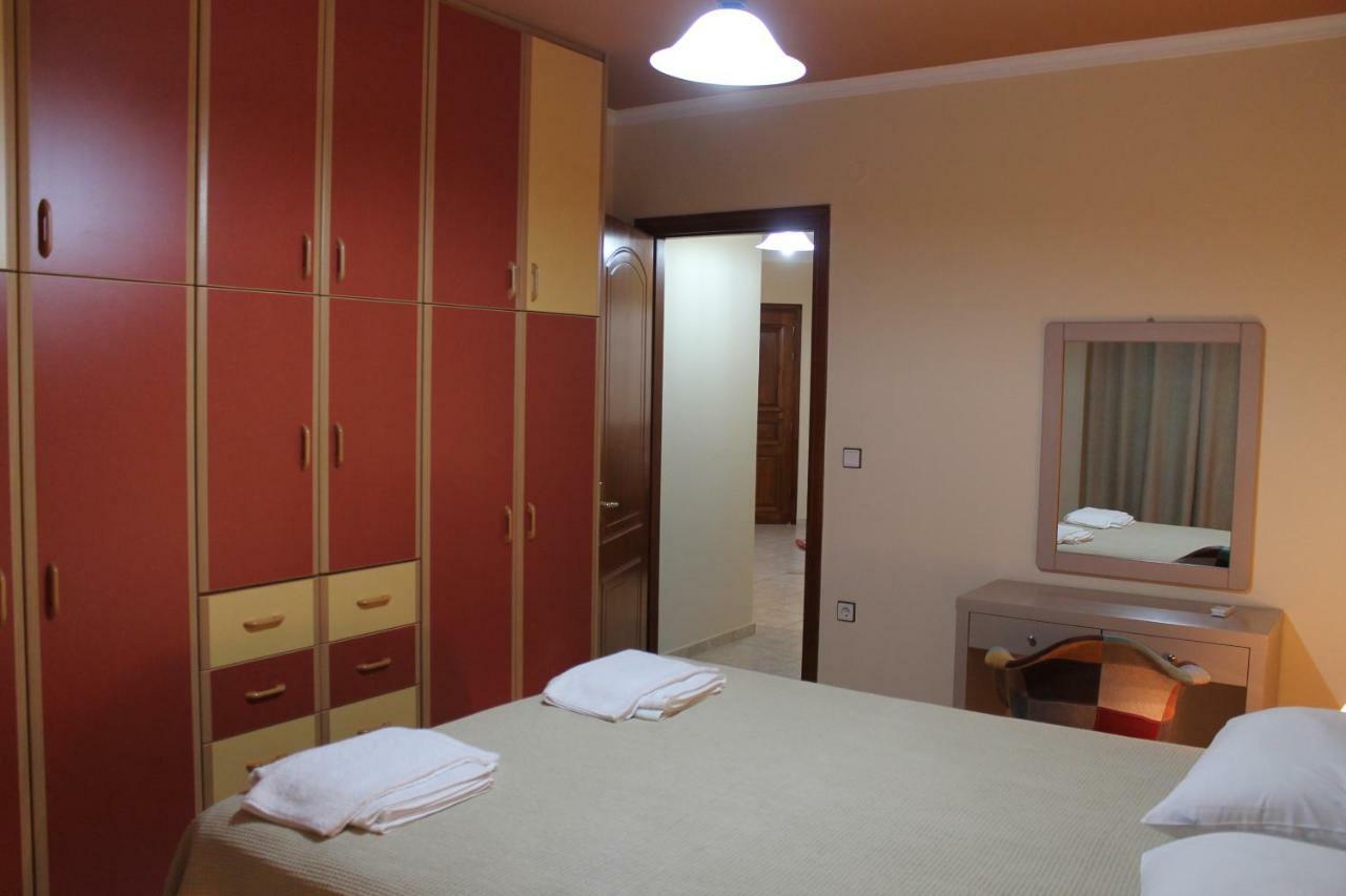 Victoria'S Apartments Dilináta Extérieur photo