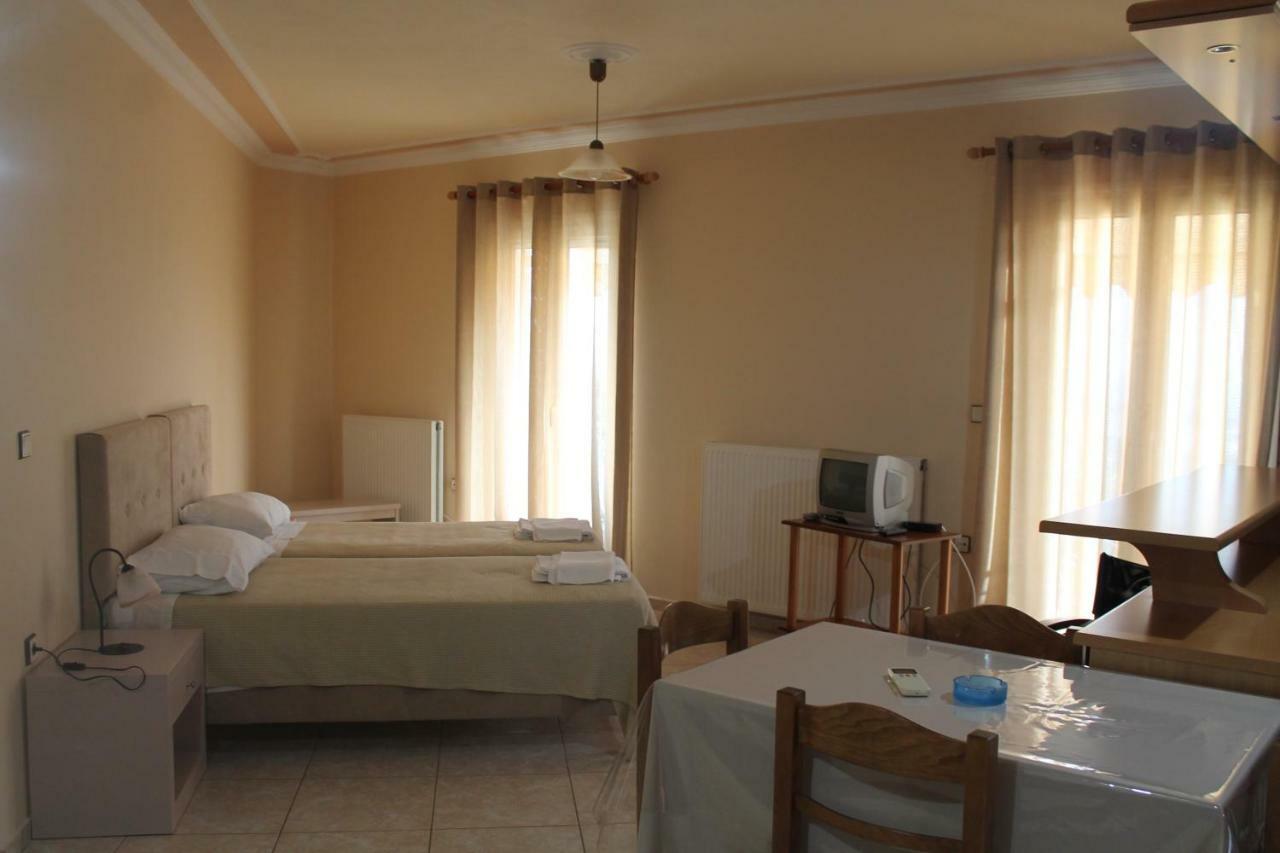 Victoria'S Apartments Dilináta Extérieur photo