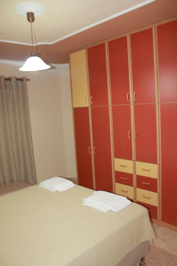 Victoria'S Apartments Dilináta Extérieur photo