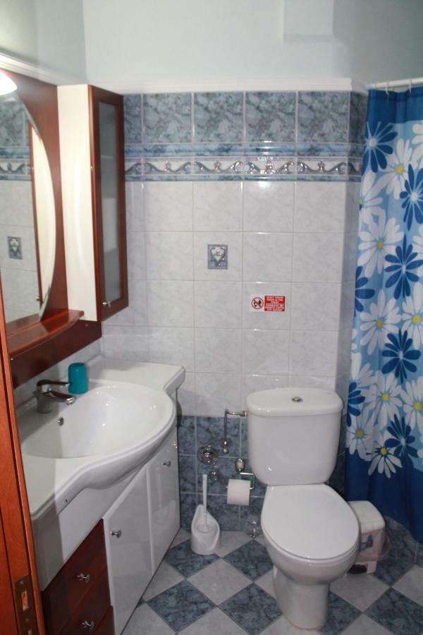 Victoria'S Apartments Dilináta Extérieur photo
