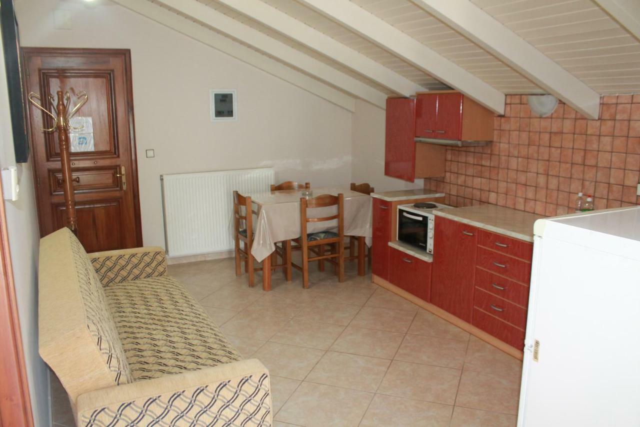 Victoria'S Apartments Dilináta Extérieur photo