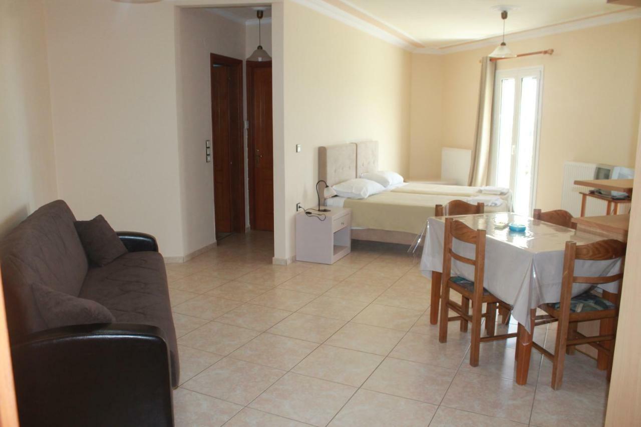 Victoria'S Apartments Dilináta Extérieur photo