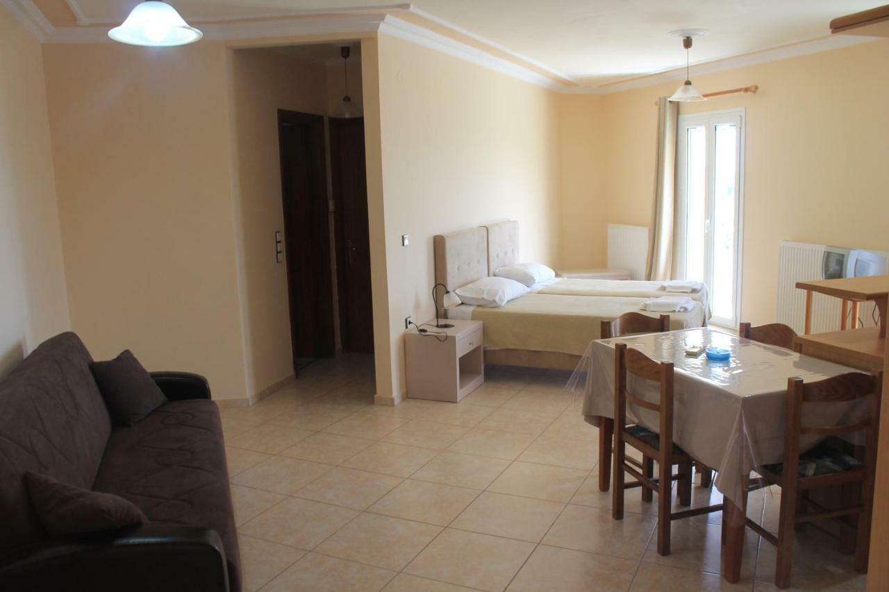 Victoria'S Apartments Dilináta Extérieur photo